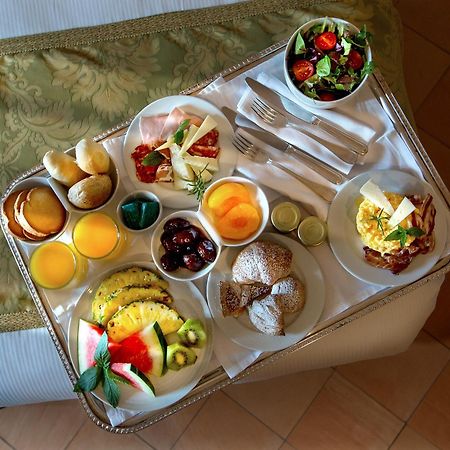 Hotel San Francesco al Monte Napoli Esterno foto