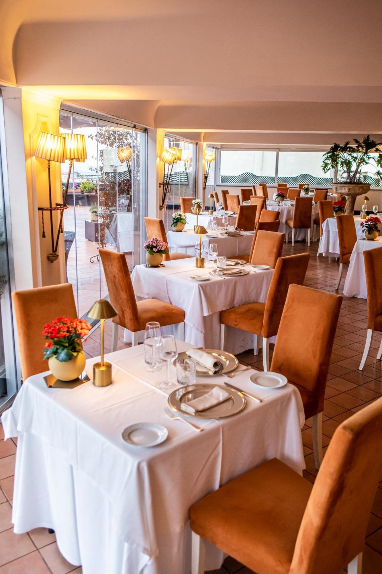 Hotel San Francesco al Monte Napoli Esterno foto